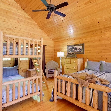 Secluded And Wooded Wears Valley Cabin With Fire Pit! Sevierville Exterior photo