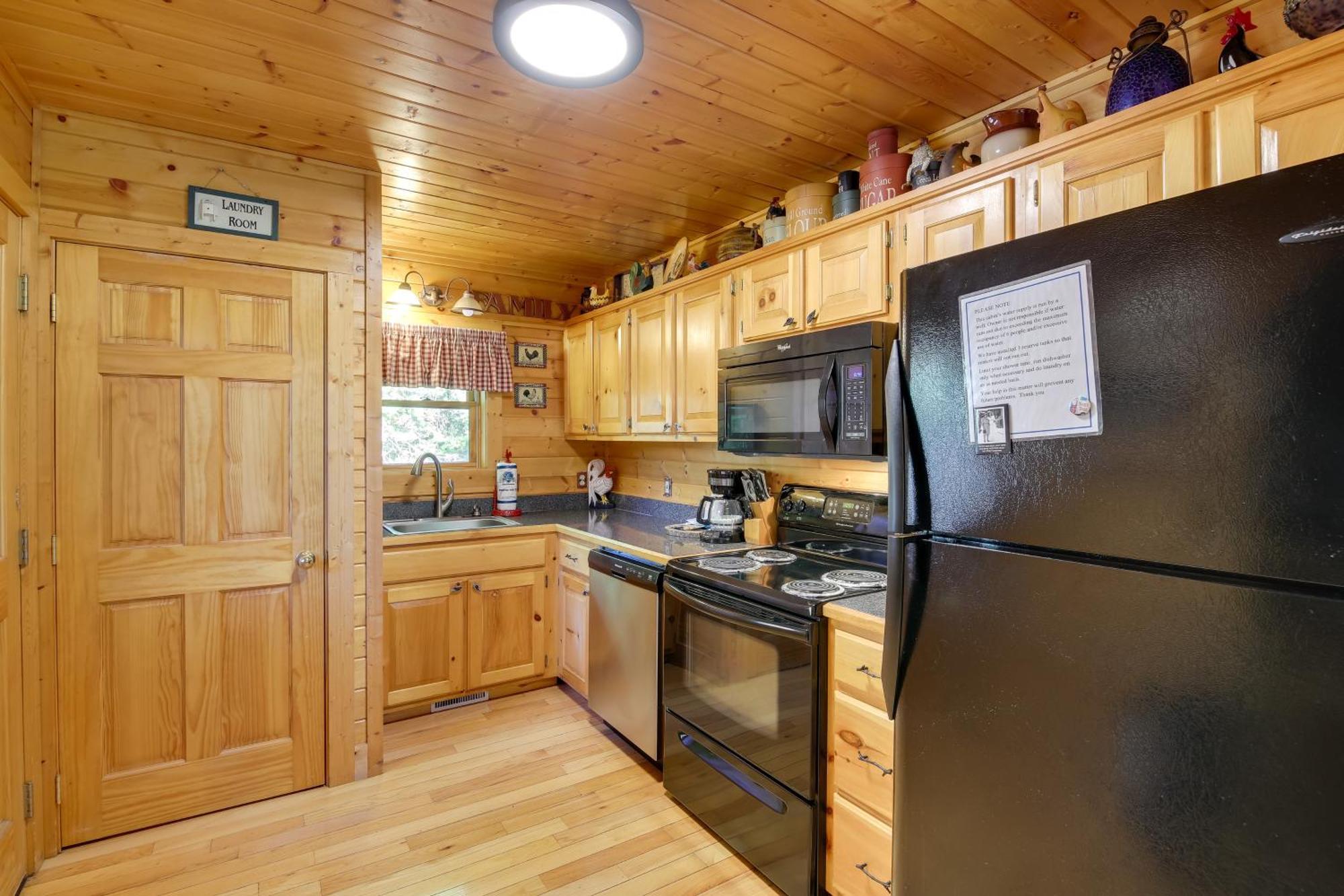 Secluded And Wooded Wears Valley Cabin With Fire Pit! Sevierville Exterior photo