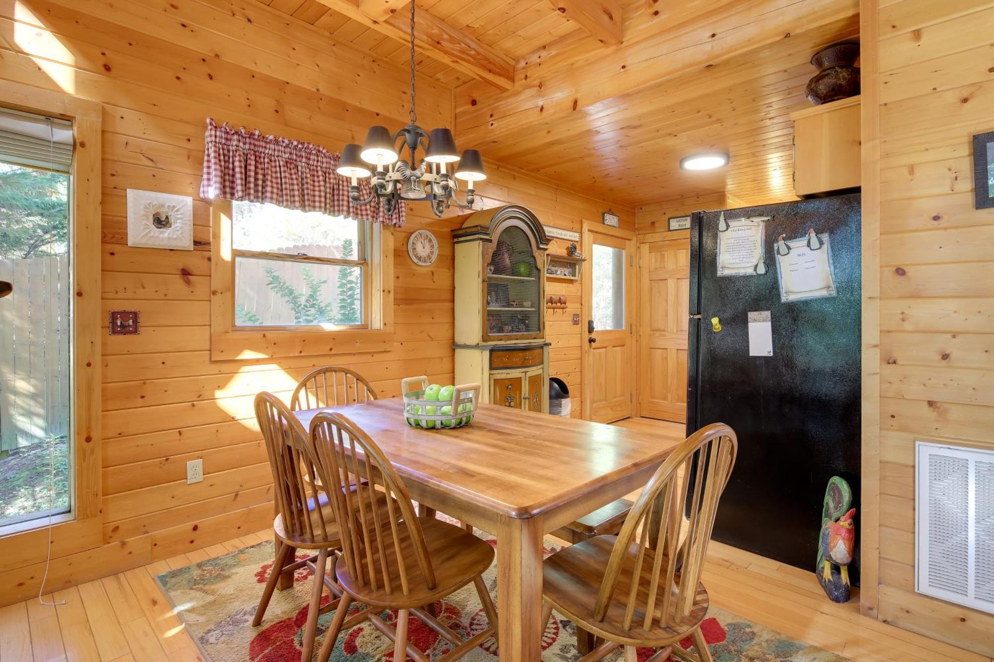 Secluded And Wooded Wears Valley Cabin With Fire Pit! Sevierville Exterior photo