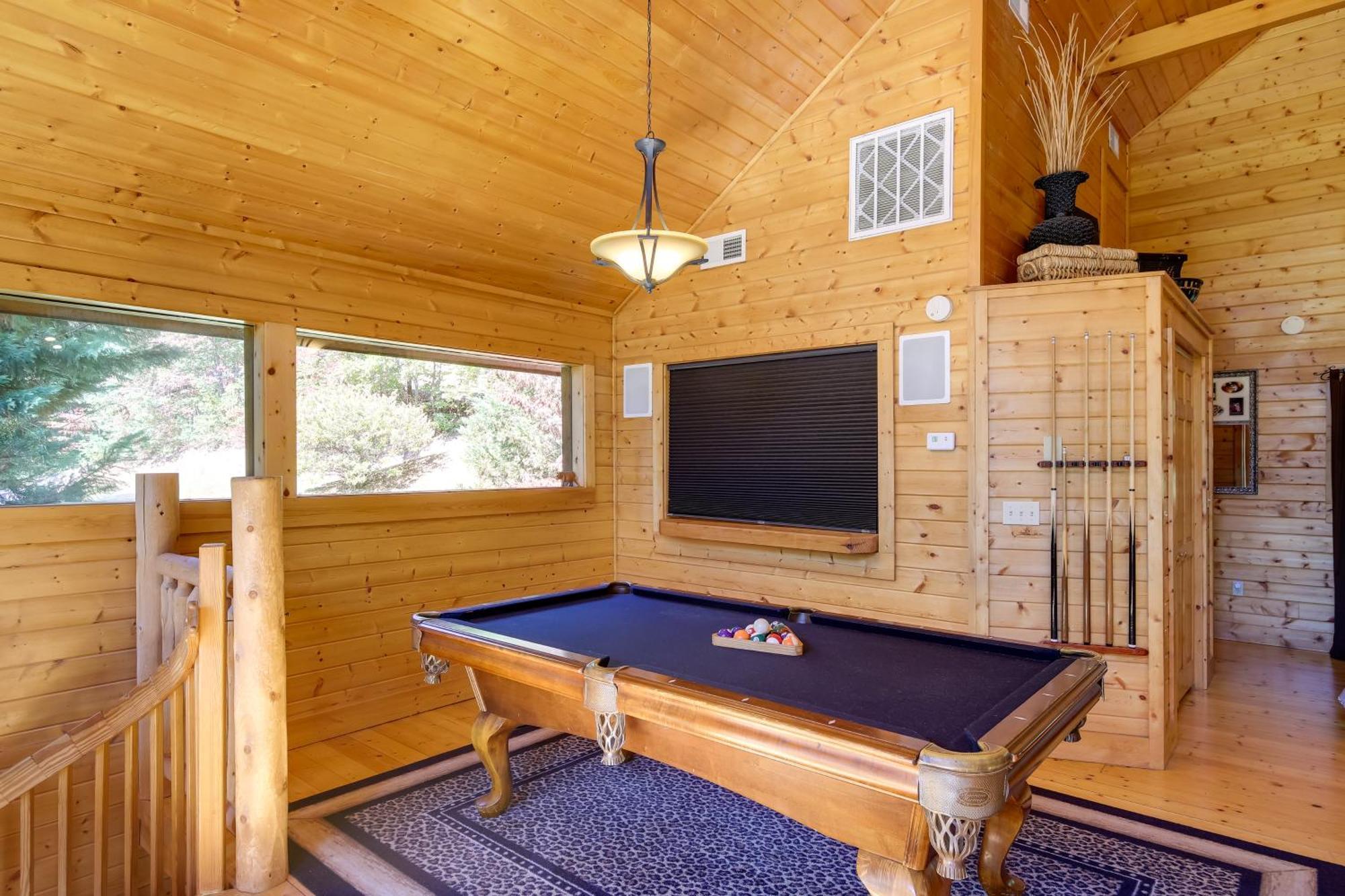 Secluded And Wooded Wears Valley Cabin With Fire Pit! Sevierville Exterior photo