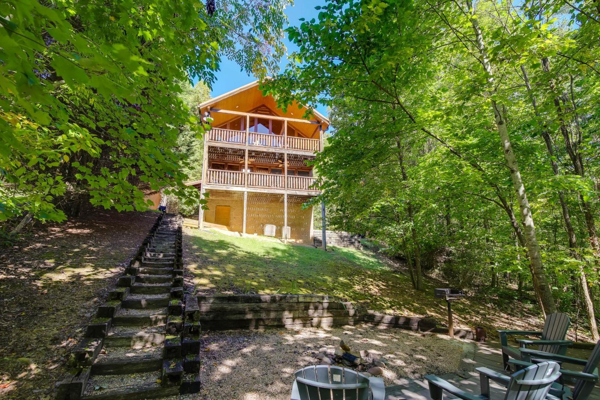 Secluded And Wooded Wears Valley Cabin With Fire Pit! Sevierville Exterior photo
